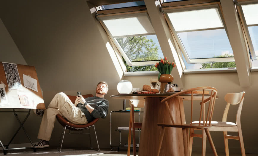 Elektryczne okno dachowe z WiFi i czujnikiem deszczu – poznaj wszystkie jego funkcje
